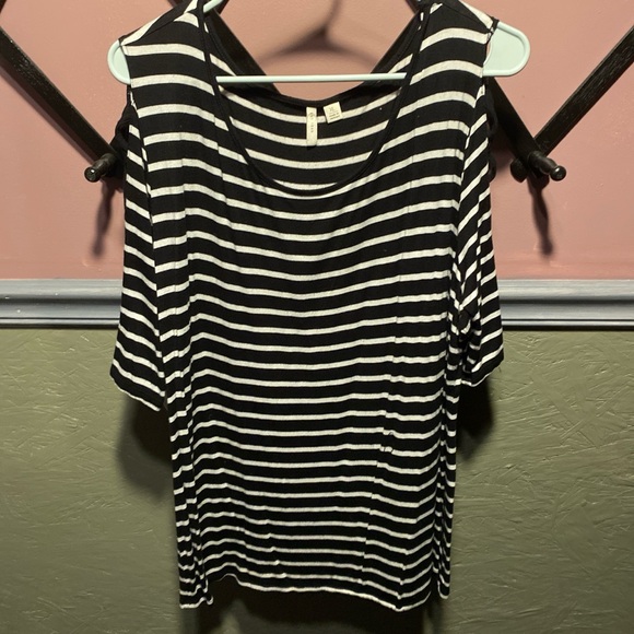 Tops - Cato Black and White Striped Top